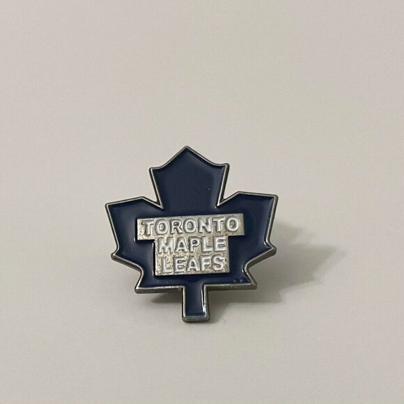 Toronto Maple Leafs Pin NHL Hockey Pinback - Picture 1 of 8